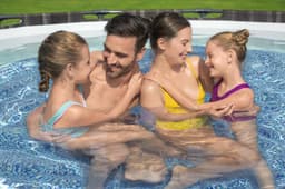 Piscine fuori terra Set piscina da 610x366x122 cm effetto legno scuro Bestway 4