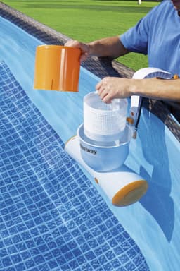 Pompe di filtraggio e Cartucce Pompa filtraggio Skimatic a cartuccia Tipo III da 3.974 L/H Bestway 4