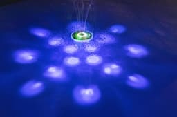 Accessori Piscine e Spa Fontana solare con illuminazione LED Bestway 6