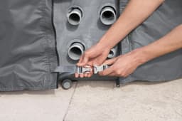 Coperture e Tappetini Copertura termica EnergySense per idromassaggi quadrati da 230x71 cm Bestway 5